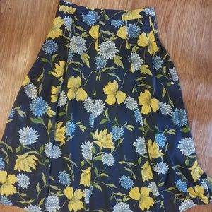Flower pattern skirt